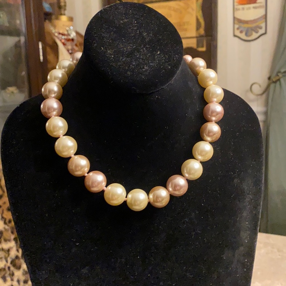 Bubble gum ball Glass pearl necklace with heart